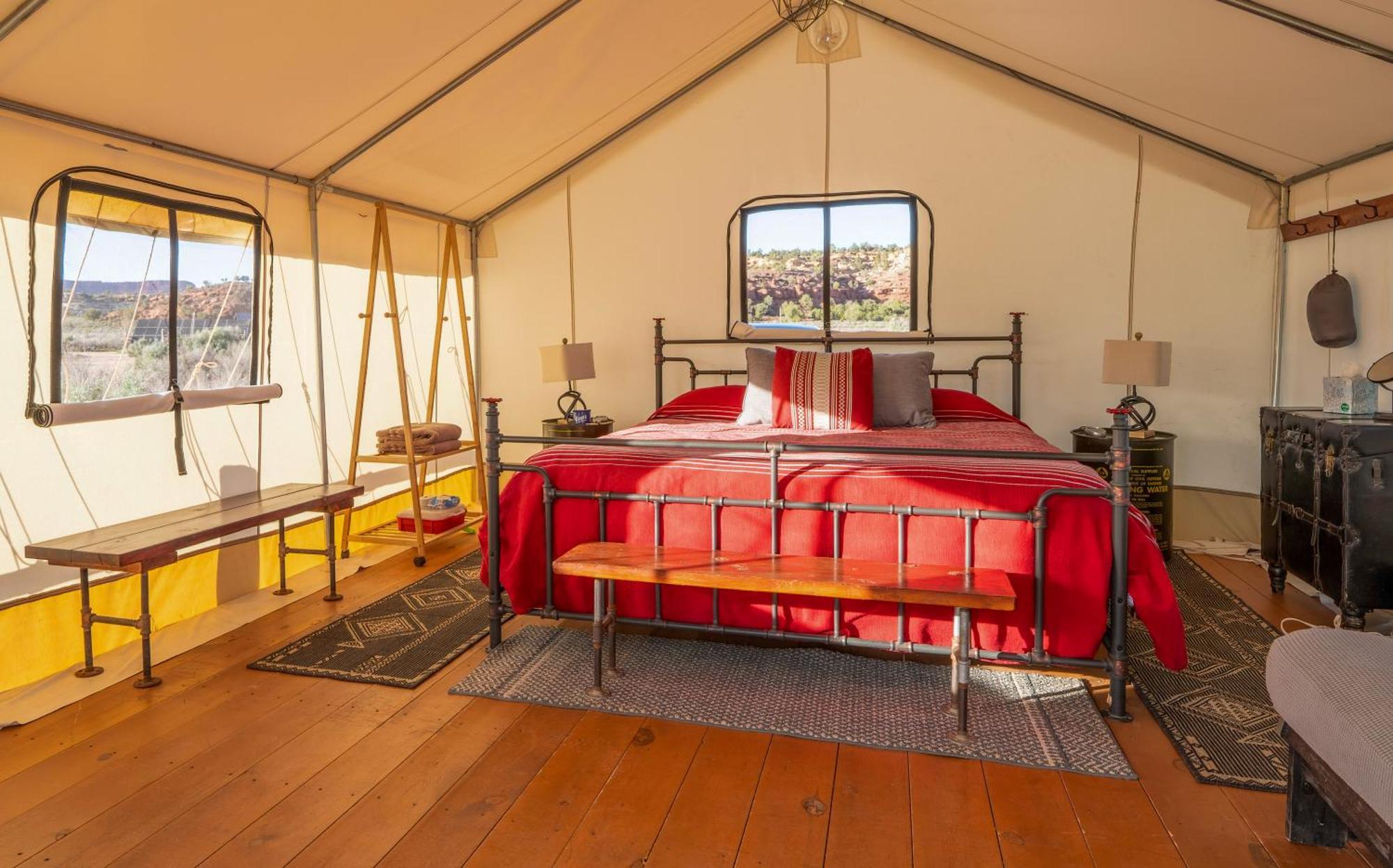 Basecamp 37° Otel Kanab Dış mekan fotoğraf